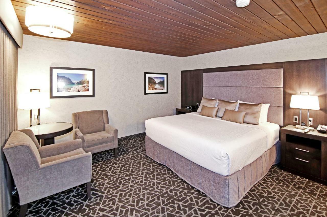 Best Western Plus Banff International Lodge Екстериор снимка